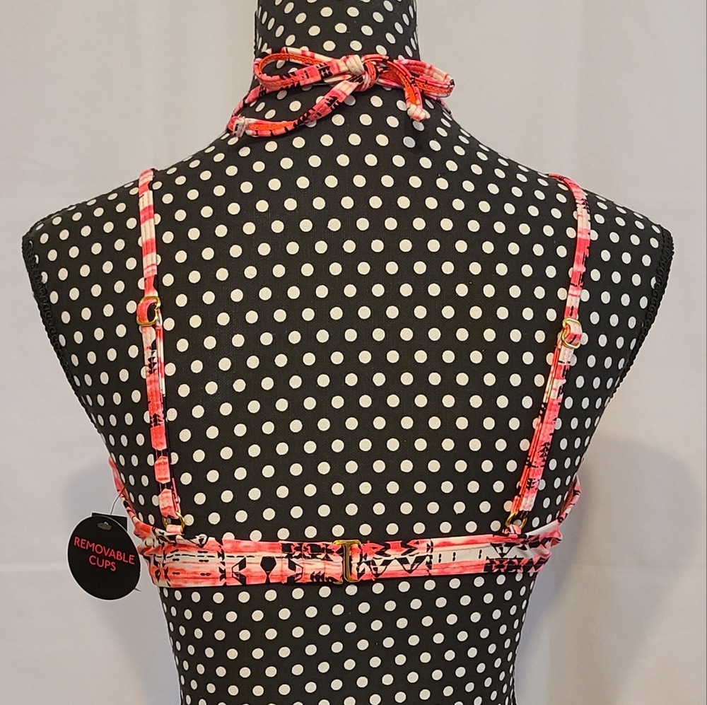 No Boundaries Swim Top - Picture 2 of 11